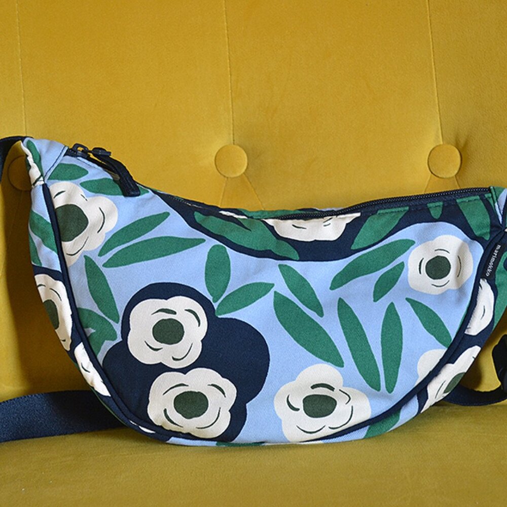 Uniqlo x marimekko Round Mini Shoulder Bag